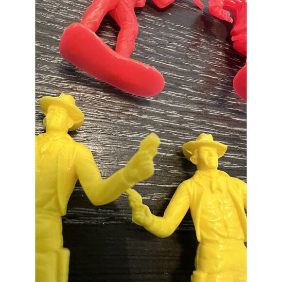 Plastic Western Cowboys Indians Horses And Fences, 100 Piece Lot Unbranded - Picture 11 of 16